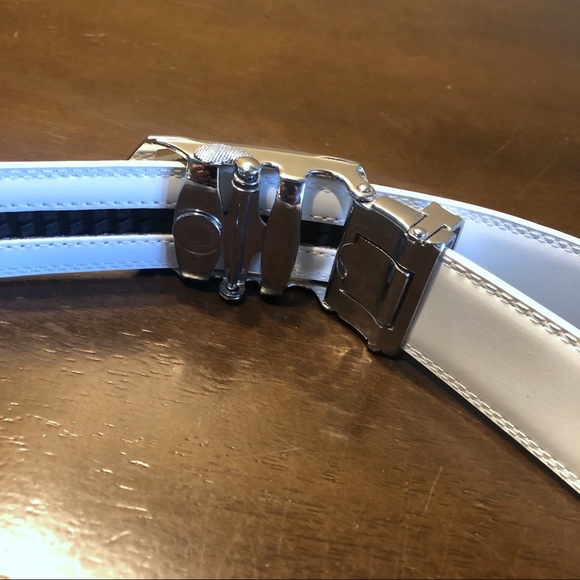 Men’s White Rachet-style belt - Picture 6 of 8